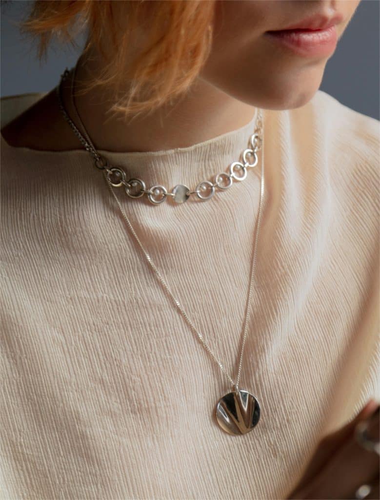 How Fluctuations in Gold Rates Influence the Costume Jewelry Market？2