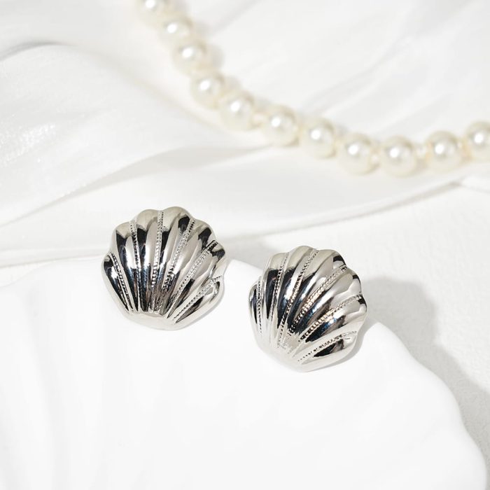 Vintage Fashionable Jewelry Palladium Plated Brass Stud Earrings in Shell Shape for Women's Daily Wear - Image 3