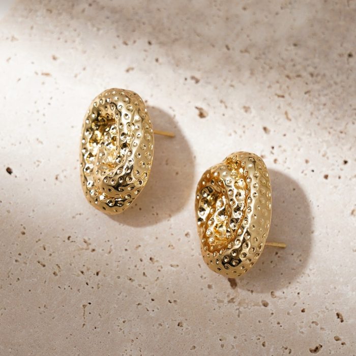 Chunky Spiral Hammered Zinc Alloy Fashion Earrings Gold Plated Vintage Statement Stud Earrings for Women Wholesale Bulk - Image 2