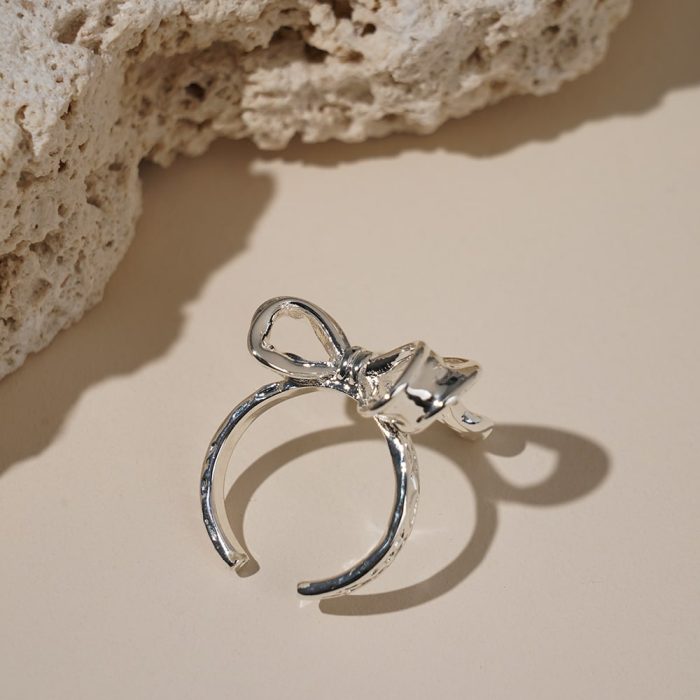 Factory Pricing Fashionable Jewelry Women's Hammered Knot Bow Silver Plated Brass Personality Ring - Image 5