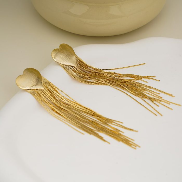 New Arrival Vintage Heart Shape Brass Dangle Earrings 18K Gold Plated Tassel Earrings for Women - Image 5