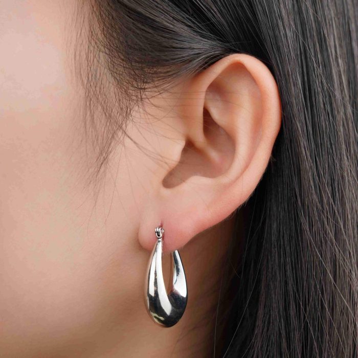 Wholesale High Quality Chunky U Shaped Waterproof Stainless Steel Dainty Hoop Earrings in Silver for Women - Image 4