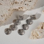 Factory Directly Sale Palladium Plated Trendy Ocean Design four Shell Shape Brass Stud Earrings for Women Gift - Image 4