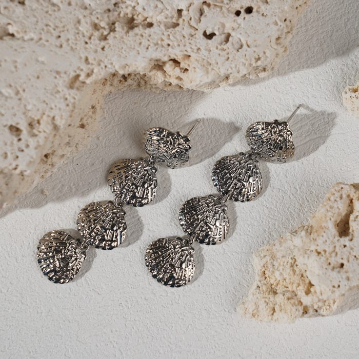 Factory Directly Sale Palladium Plated Trendy Ocean Design four Shell Shape Brass Stud Earrings for Women Gift - Image 4
