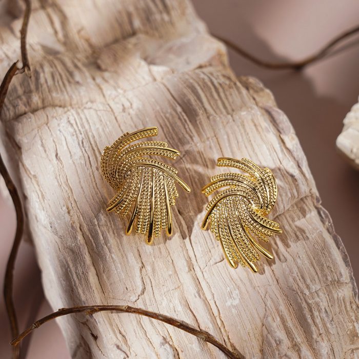 2024 Fashionable Vintage Jewelry 18K Gold Plated Spiral Splash Textured Brass Stud Earrings - Image 2