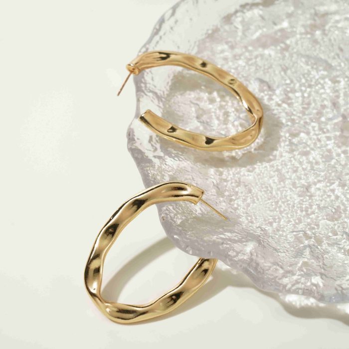 Wholesale Bulk Jewelry Irregular Hammered C Shape Gold Plated Color Open Hoop Earrings for Women Jewelry - Image 2