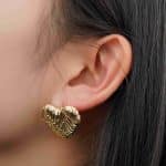 Factory Wholesale Proper Price 18K Gold Heart Shape Hammered Zinc Alloy Gold Plating Stud Earrings - Image 3