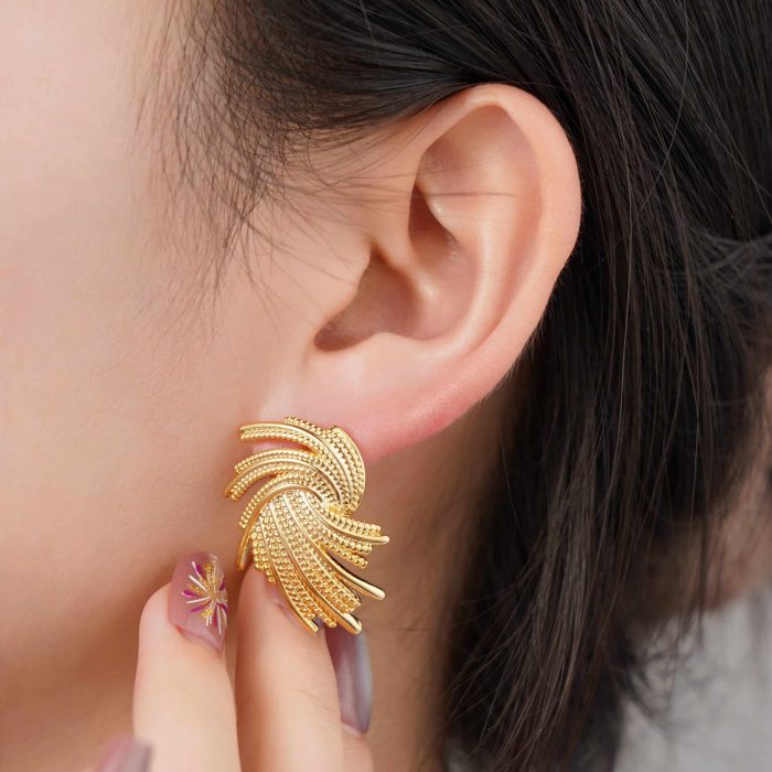 2024 Fashionable Vintage Jewelry 18K Gold Plated Spiral Splash Textured Brass Stud Earrings - Image 5
