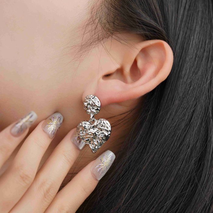 Classic Stylish Heart Shape Pendant Imitation Rhodium Plated Hammered Zinc Alloy Drop Earrings for Women - Image 3