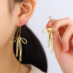 New Design Elegant Women's Stainless Steel Jewelry Tarnish-Free 18K Gold Plated Vintage Style Knot Bow Pendant Earrings - Image 3