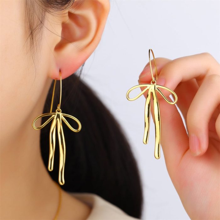 New Design Elegant Women's Stainless Steel Jewelry Tarnish-Free 18K Gold Plated Vintage Style Knot Bow Pendant Earrings - Image 3