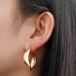 Fashionable Iconic Design 18K Gold Plated Irregular Round Shape Brass Hoop Earrings For Women - Image 4