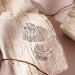 Fashionable Costume Jewelry Vintage Style Chunky Textured Palladium Plated C Shape Brass Stud Earrings for Women Daily Wear - Image 2