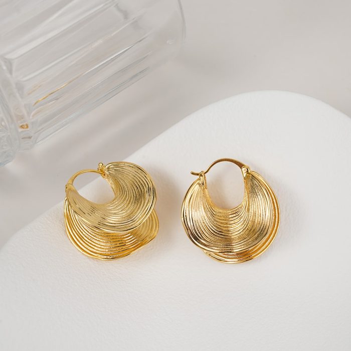 2024 Vintage Stylish Jewelry Chunky Textured Irregular Geometric Design Brass Hoop Earrings for Women's Gift - Image 3