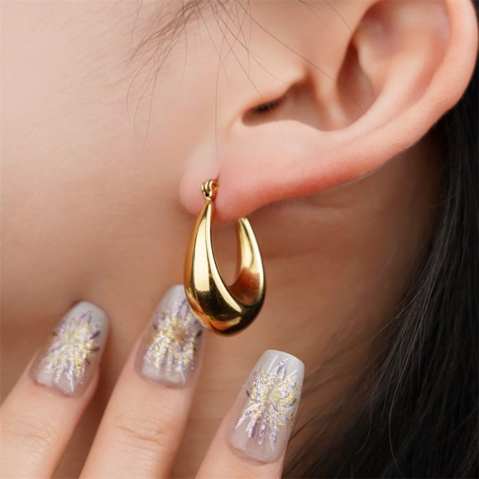 Tarnish Free 18K Gold Plated Stainless Steel Hoop Earrings Waterproof Chunky Vintage Fashionable Earrings for Women - Image 4