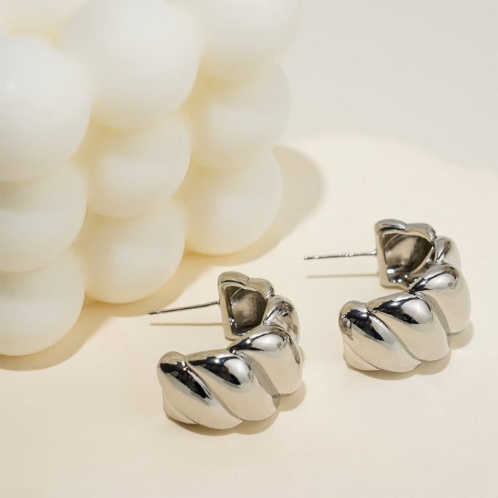 Fashion Jewelry Wholesale Palladium Plated Half Hoop Earrings with Stud for Women Daily Wear Jewelry - Image 2