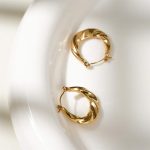 Fashion Jewelry Wholesale 18K Gold Plated Twisted Art Classic Vintage Stainless Steel Hoop Earrings for Women - Image 2