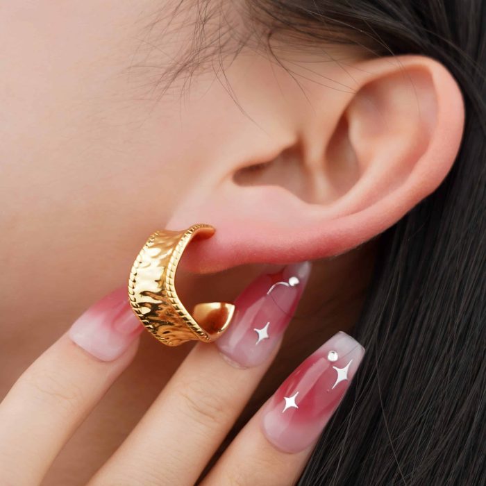 Gold irregular type C stud earring minimalist geometry design copper plated 18K gold open hoop earrings for women jewelry - Image 5