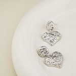 Classic Stylish Heart Shape Pendant Imitation Rhodium Plated Hammered Zinc Alloy Drop Earrings for Women - Image 2