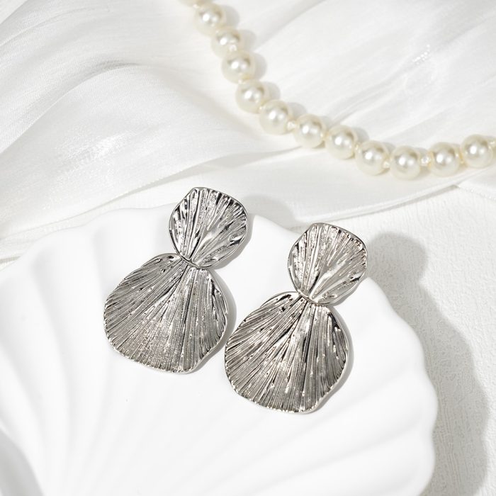 2024 New Trendy Oceanic Design Shell Shape Brass Drop Earrings for Women Party Accessories - Image 3