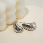 Personalized And Attractive Silver Color Stainless Steel Women'S Stud No Plating Glossy Earrings - Image 2