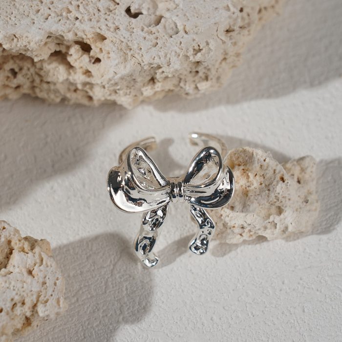 Factory Pricing Fashionable Jewelry Women's Hammered Knot Bow Silver Plated Brass Personality Ring - Image 4