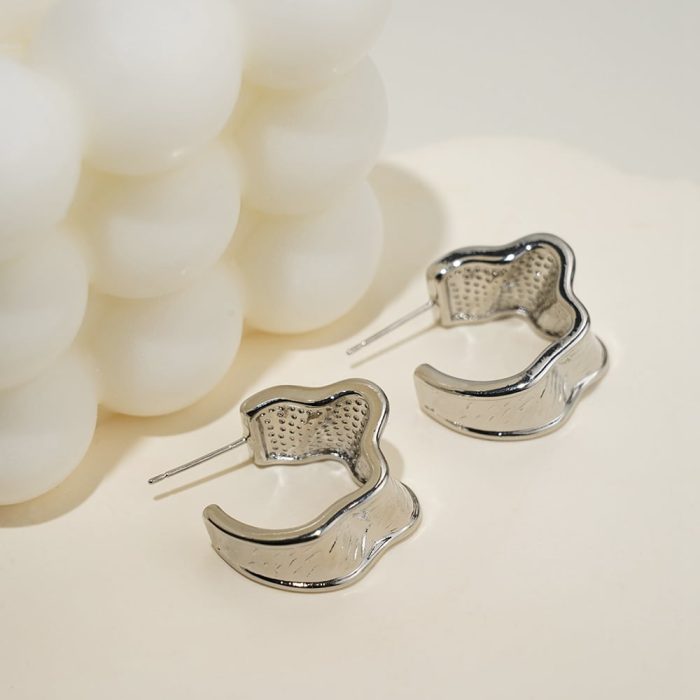 Wholesale Trendy Jewelry Palladium Plated Open Hoop Earrings for Women Crumpled Inspired Brass Stud Earrings - Image 2