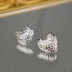 Wrinkle Irregular Love Ear Buckle Metal Cool Wind Earhole Free Earrings Small Design Ear Studs New Earrings - Image 3