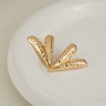 Factory Sale Various Zinc Alloy Material Irregular Heart Shape Stud Earrings Gold Plated - Image 2