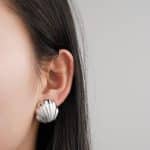 Vintage Fashionable Jewelry Palladium Plated Brass Stud Earrings in Shell Shape for Women's Daily Wear - Image 4