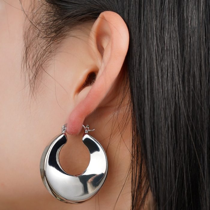 Fashion Jewelry Glossy Chunky U Shape Vintage Brass Hoop Earring in Silver for Women Jewelry - Image 4