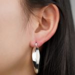 Fashion Jewelry Glossy Chunky U Shape Vintage Brass Hoop Earring in Silver for Women Jewelry - Image 3