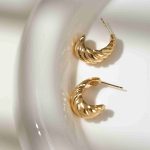 Wholesale Fine Jewelry Gold Plated Minimalist Zinc Alloy Hoop Earrings Twisted Textured Croissant Women's Earrings - Image 2