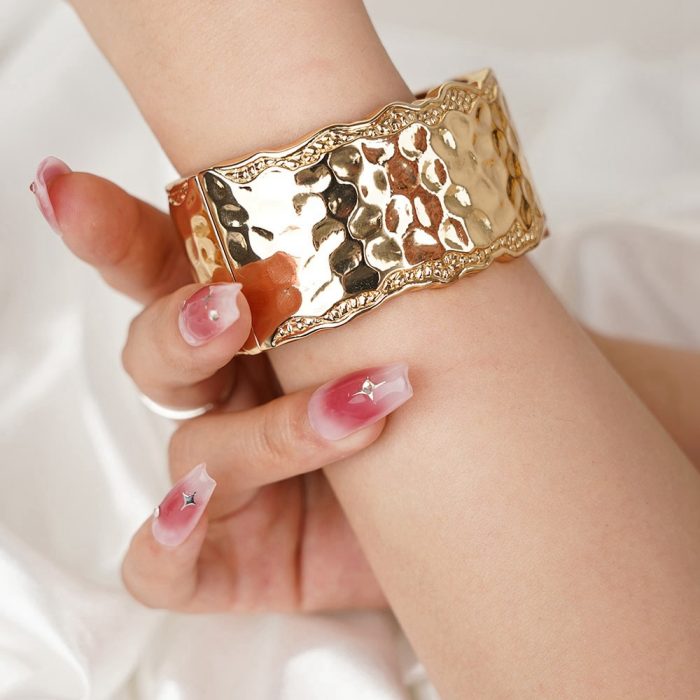 Vintage Wide Surface and Thick Hammered Gold Plated Zinc Alloy Cuff Bracelet for Women Jewelry - Image 4