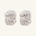 New Arrival IR Plated Silver Color Stylish Flower Jewelry Women's Stud Earrings Wholesale - Image 2