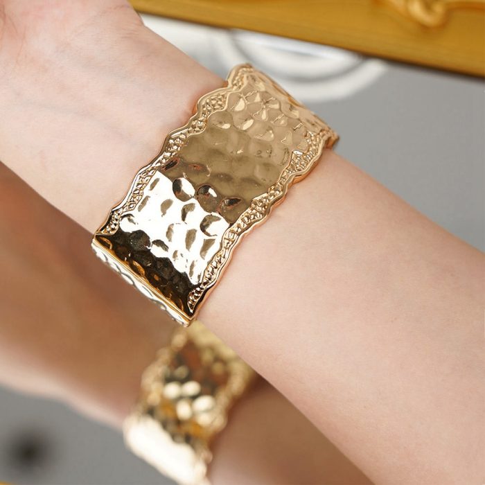 Vintage Wide Surface and Thick Hammered Gold Plated Zinc Alloy Cuff Bracelet for Women Jewelry - Image 3