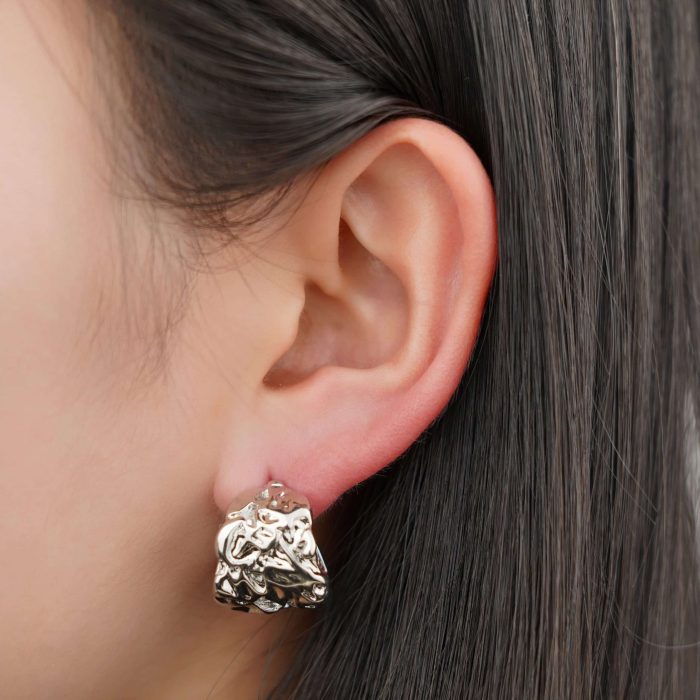 2024 New Arrival Fashion Jewelry Irregular Exaggerated lava C-circle retro earring chunky plated hoop earrings for Women - Image 3