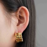 Wholesale High Quality Vintage Inspired 18K Gold Plated Brass Hoop Earrings With Stud for Women Jewelry - Image 3