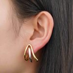Hot Sale Dual Plated Colors Fashion Jewelry Minimalist Claw Shape Brass Based Stud Earrings for Women - Image 3