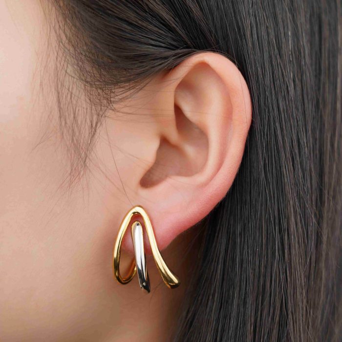 Hot Sale Dual Plated Colors Fashion Jewelry Minimalist Claw Shape Brass Based Stud Earrings for Women - Image 3