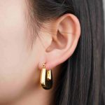 Factory Directly Wholesale Jewelry Small Gold U Shaped Hoop Earrings Waterproof Stainless Steel earrings for Women and Girls - Image 4
