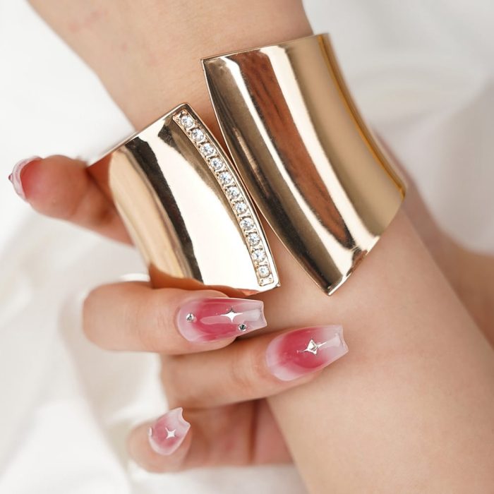 New Arrivals Chunky Asymmetric Women's  Gold Plated Alloy Cuff Bracelet for Women Jewelry - Image 4