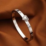 Heart-shaped Diamond Chic Stainless Steel Bracelet - Image 5